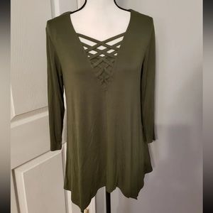 Westbound Army Green Lace Up Front 3/4 Sleeve Stretch High Low NWT Blouse Small